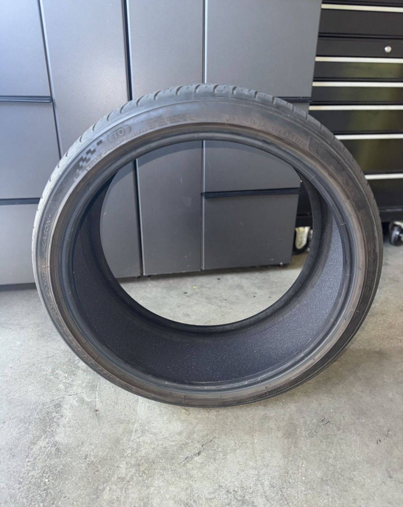 USED MICHELIN PILOT SPORT ALL SEASON 4 ACOUSTIC 255/35Z/21