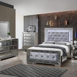 Brand New Queen Size Bedroom Set!$1899.financing Available No Credit Needed 4pcs