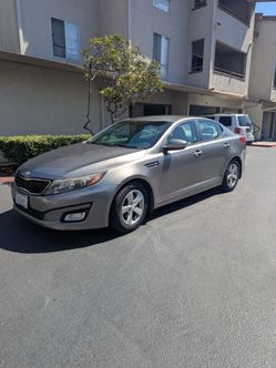 2014 Kia Optima - Clean Title