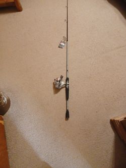 Abu Garcia Vengeance 7 FT 1 Piece 1/4 To 5/8 Lure 8 To 12 Lb Test Prespooled With 8 Lb Test