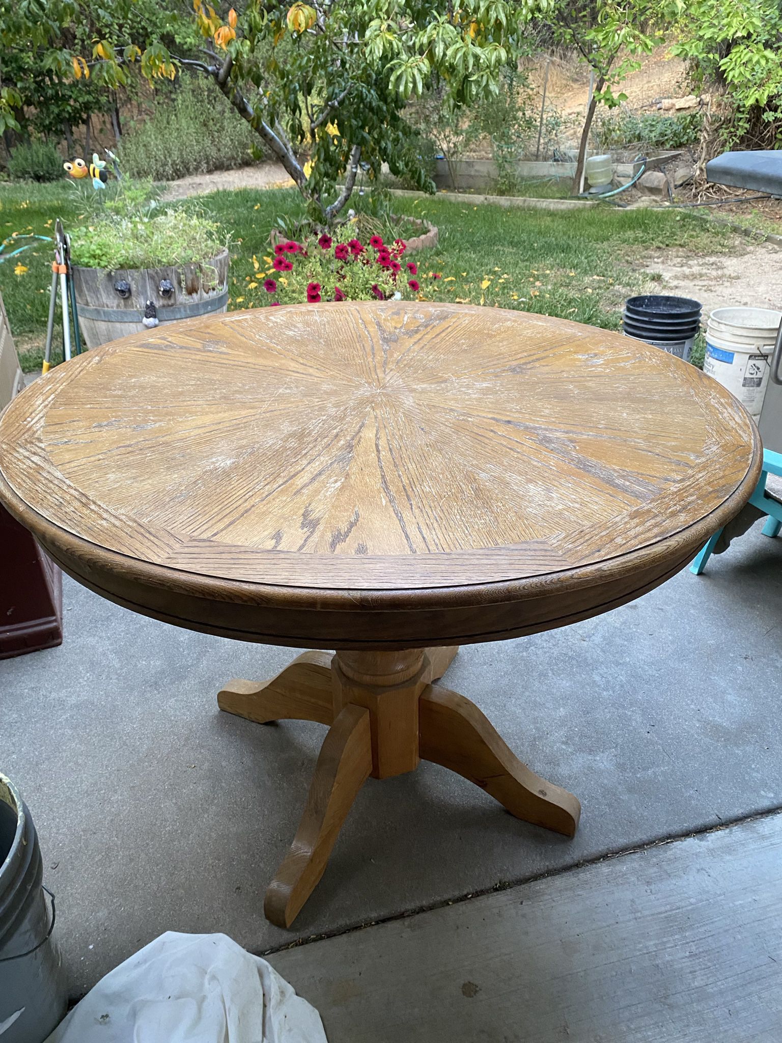42” round table