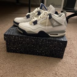 Jordan 4 Midnight Navy 