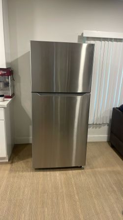 Refrigerador Color Gris Nuevo Lo Vendo Por Falta De Espacio 