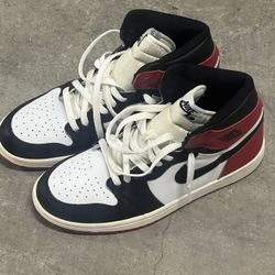 Air Jordan Chicago Toe 1s