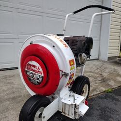 LITTLE WONDER PUSH BLOWER... POWERED BY HONDA