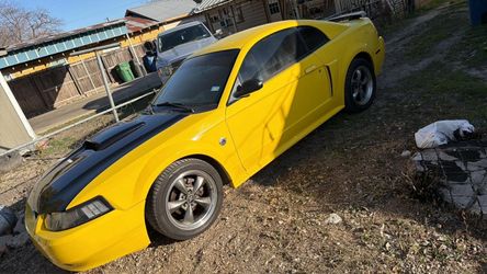2004 Ford Mustang
