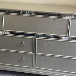 7 Drawer Dresser