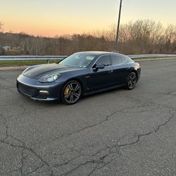 2010 Porsche Panamera 4S 