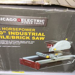 Chicago wet 10” Tile Saw