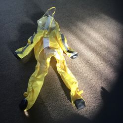 Rain Coat For Dogs Nuevo Size Large.