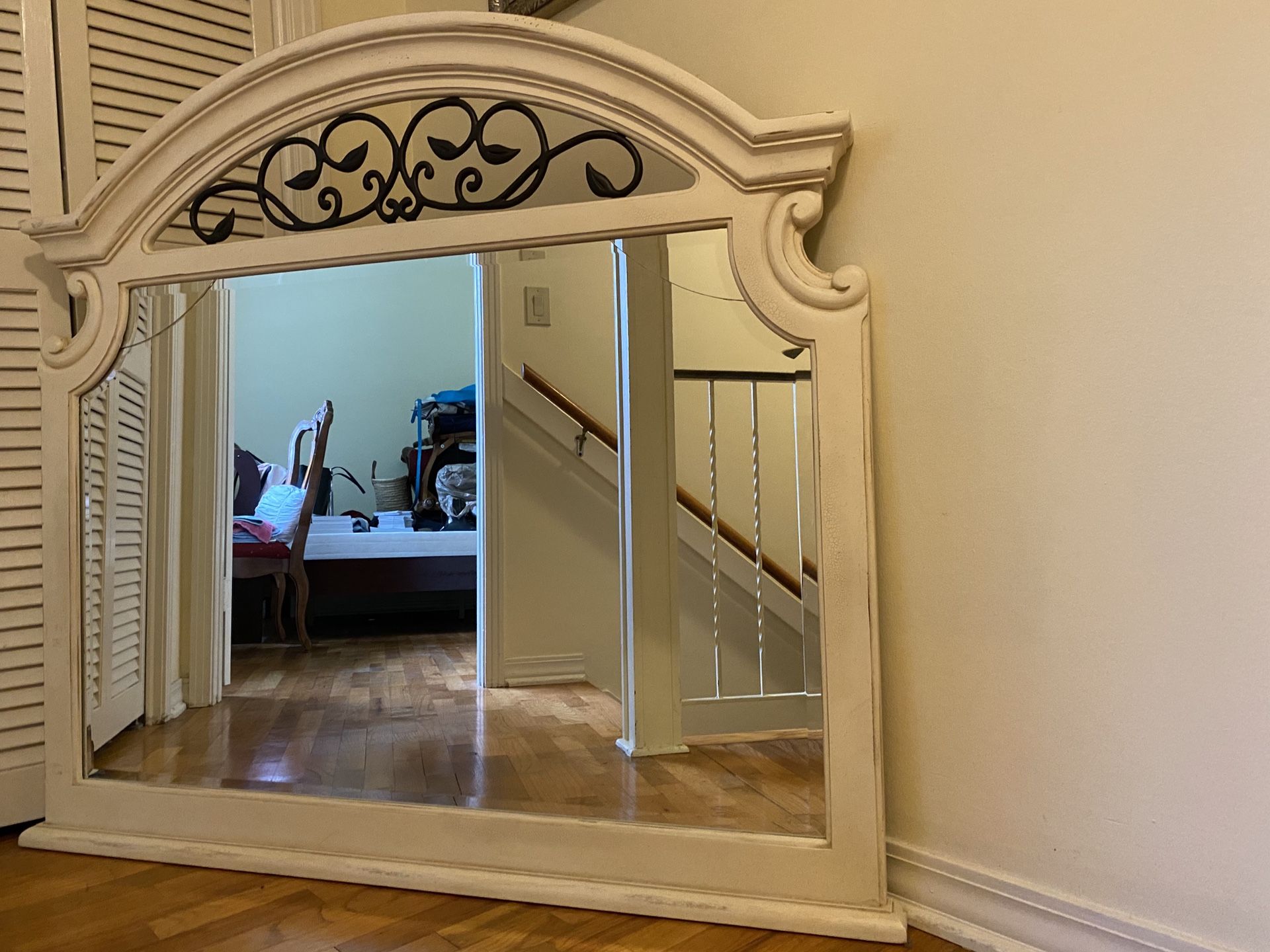 Solid Wood Thomasville Bedroom Set/QUEEN for Sale in Tampa, FL OfferUp