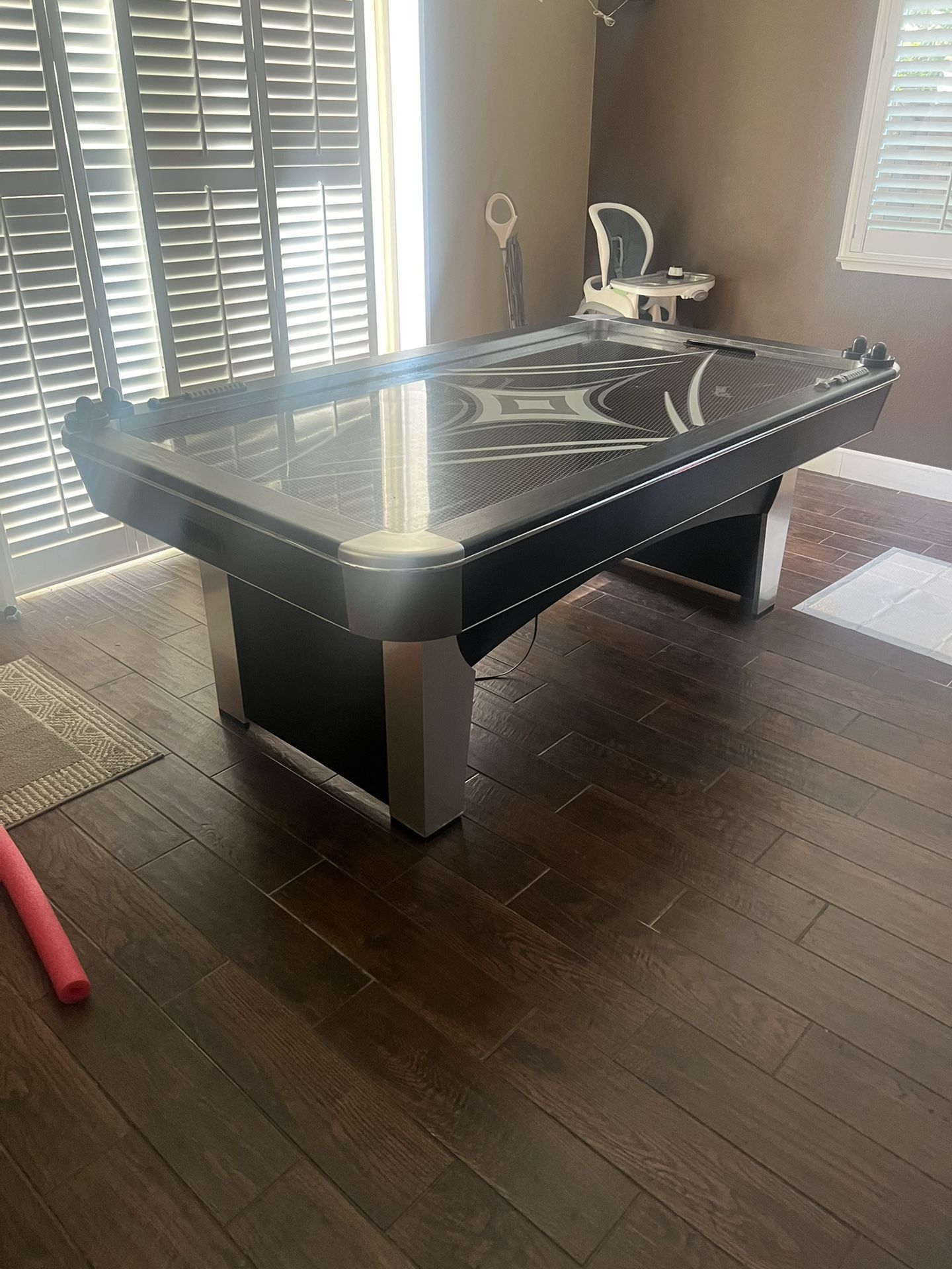 Air Hockey Table