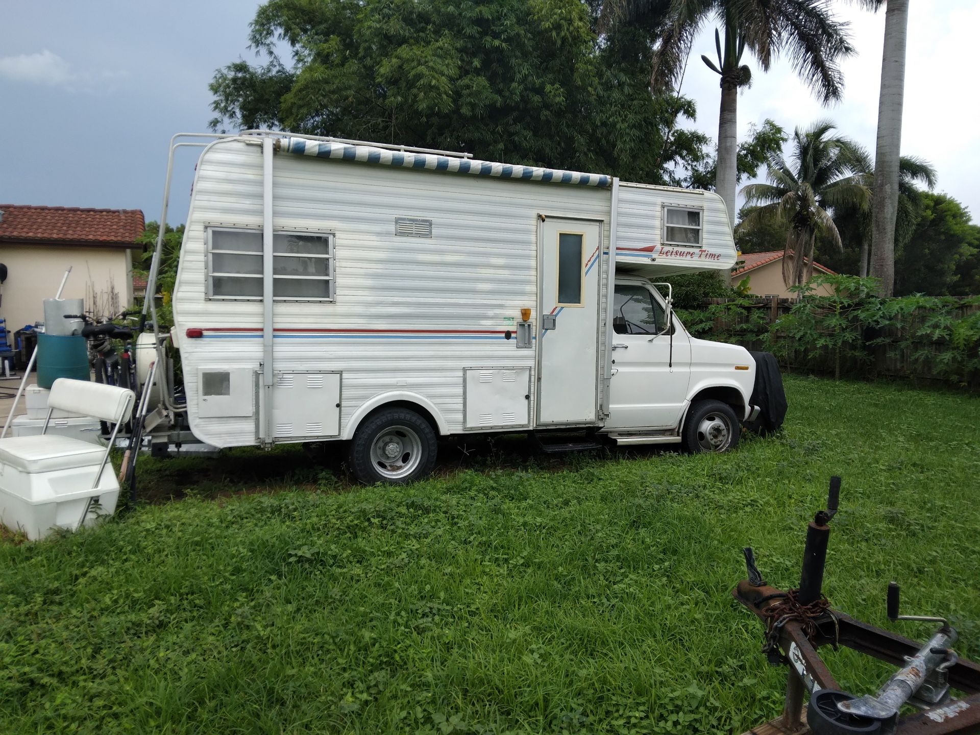 1976 Ford Leisure Time Motor home 