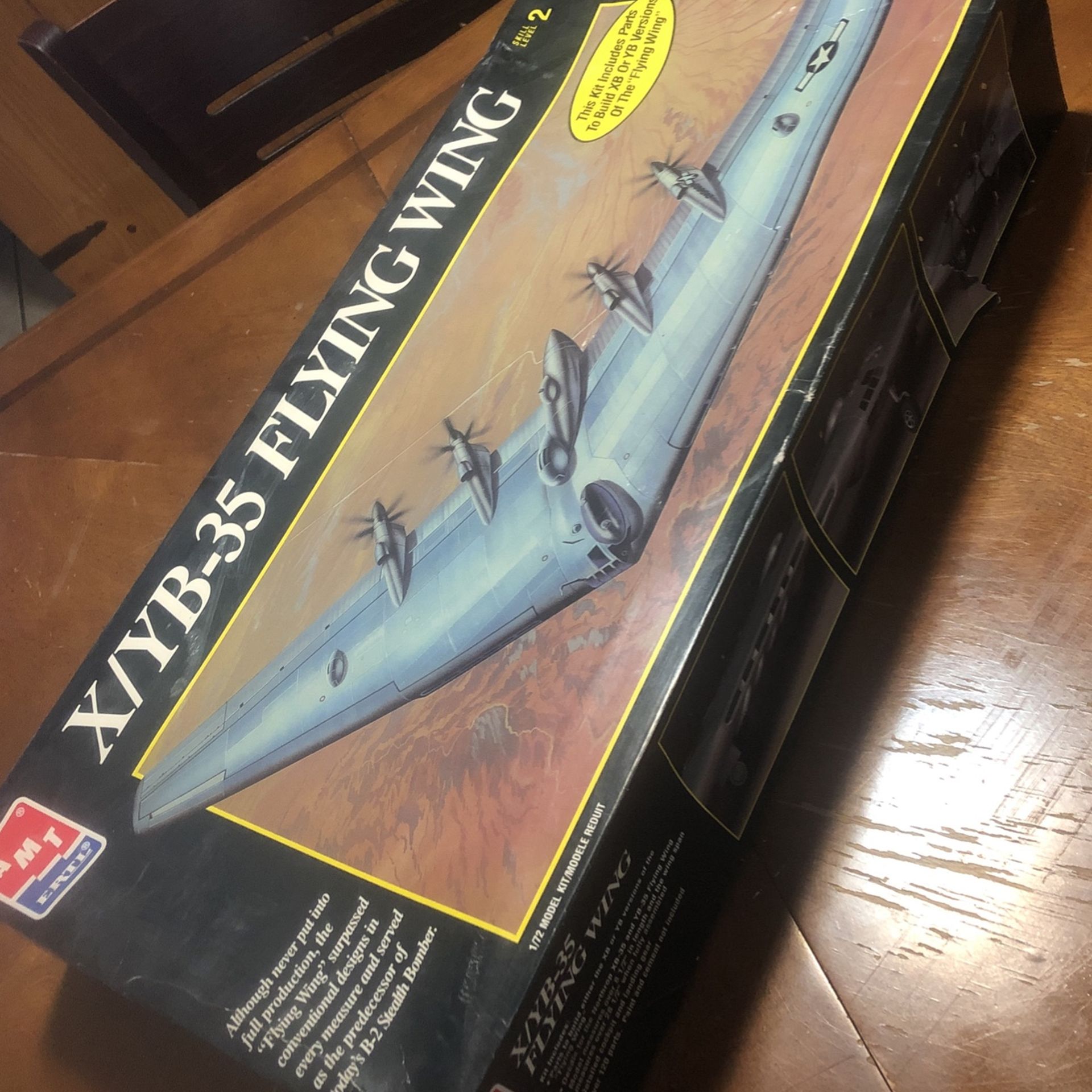 Model airplane X/Yb 35 Flying Wing AMT ERTL