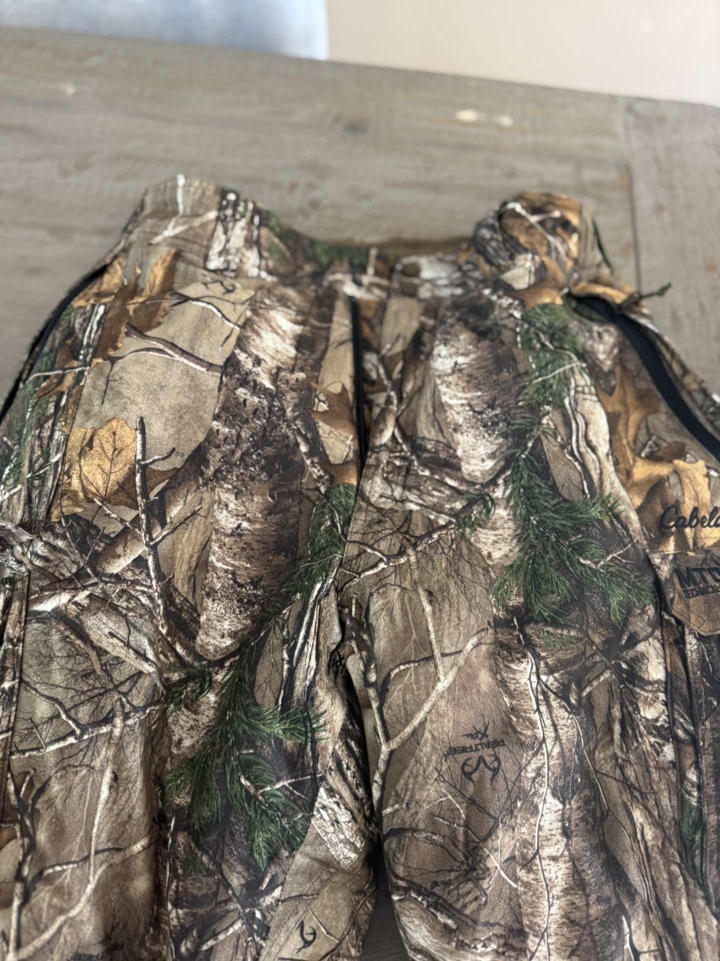 Cabela’s Gore-Tex Camo Hunting Pants – NEW