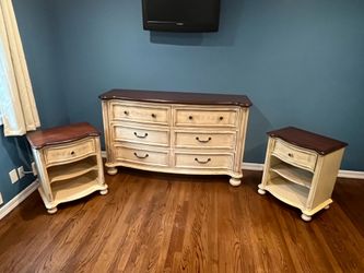 Bedroom set