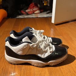 Jordan 11 Low Emrald 