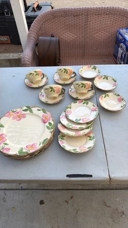 Franciscan Desert Rose Dinnerware Set