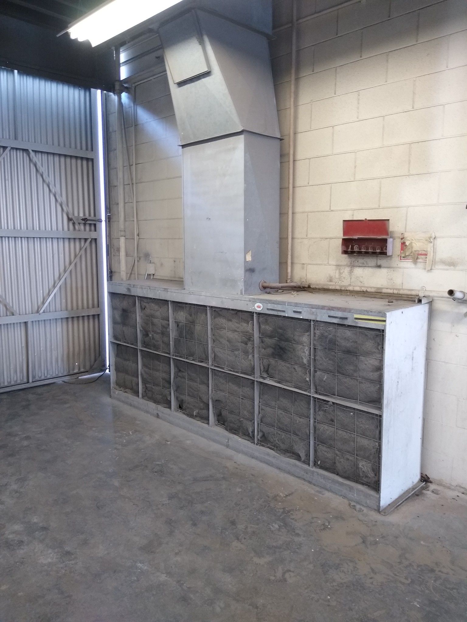 Spray booth