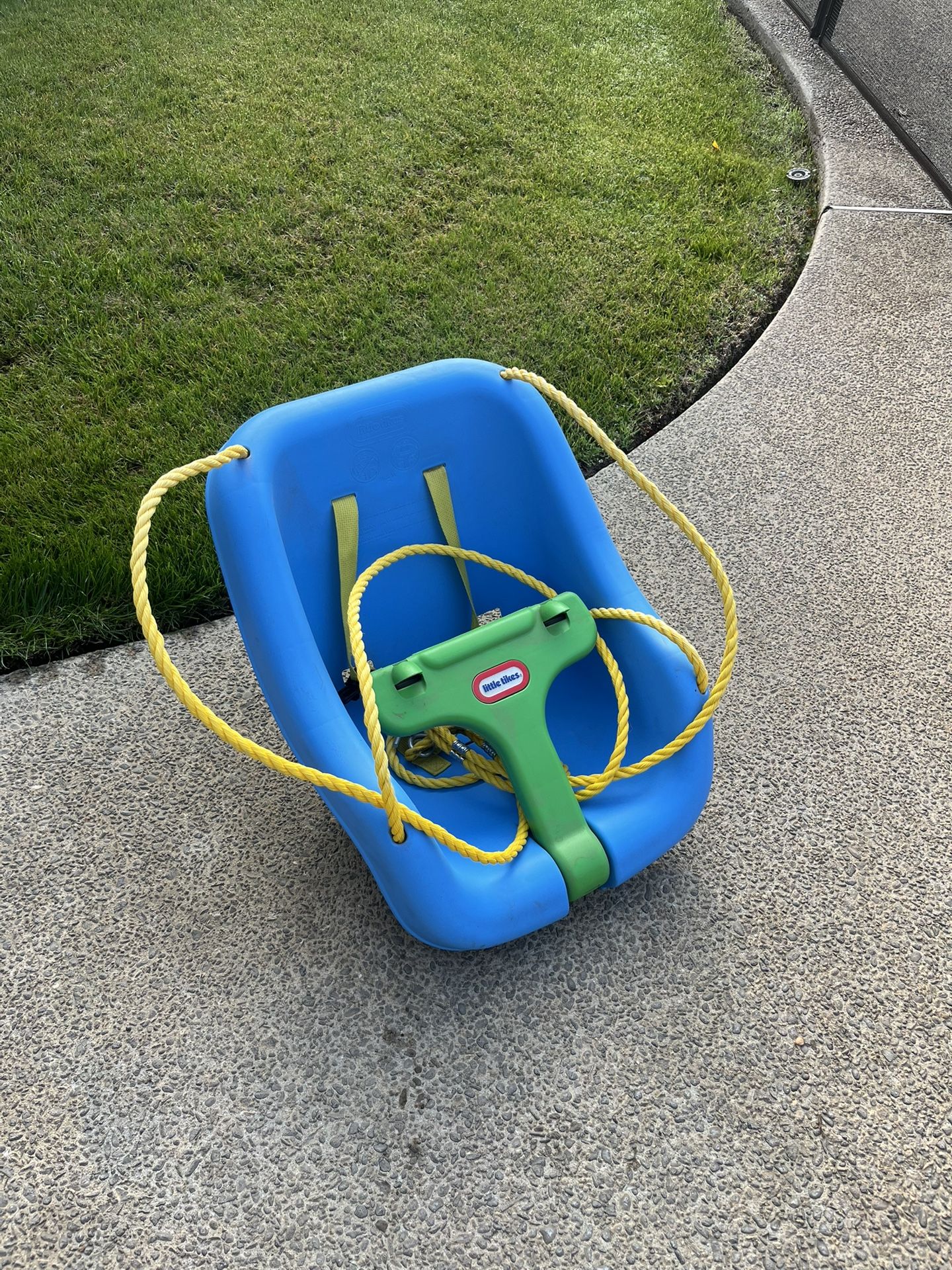 Little Tikes Baby Swing