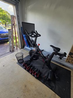 Pelton Bike With Accessories