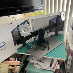 Dell 23 Inch Dual Monitor Set With Mount
