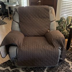 Comfortable Rocking chair recliner (slightly worn)