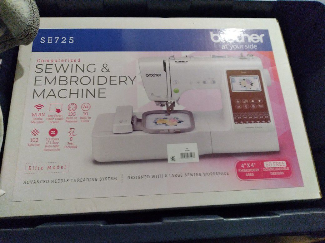 SE725 Brother At Your Side Computerized  Sewing & Embroidery Machine
