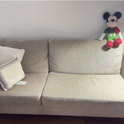 Complete Living Room Set – Sofa + 2 Armchairs + Decorative Pillow – Great Condition