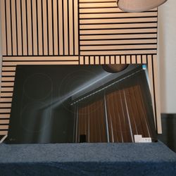 High-End LG 36″ Electric Cooktop – UltraHeat Triple Element, Smart App Control