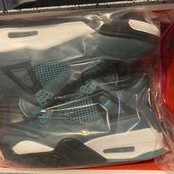 Jordan 4 teal size 10.5