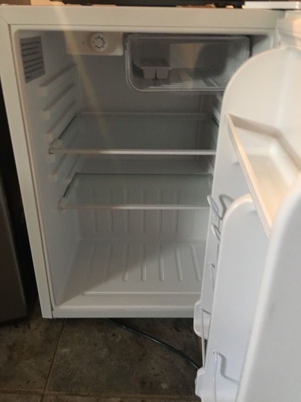 Mini fridge (Without Freezer)