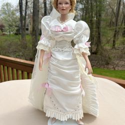 Ashton Drake “A Bouquet So Fair” Porcelain Bride Doll Wedding Gown