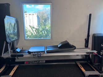 Shuttle Leg Press