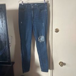 Old Navy Distressed Skinny Jeans size 10