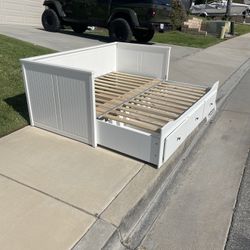 *Free Delivery* Ikea Day Bed Pullout Bed Frame