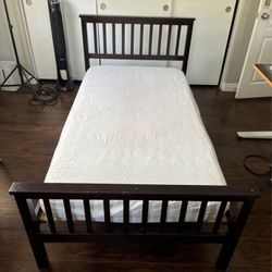 Twin bed, solid wood, with mattress