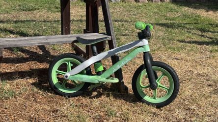 Chillafish BMXie Kids Balance Bike - Toddler Training Bicycle (Lime Green)