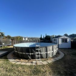 Above ground pool $500 Round 24 Ft diameter by 52 In Depth 