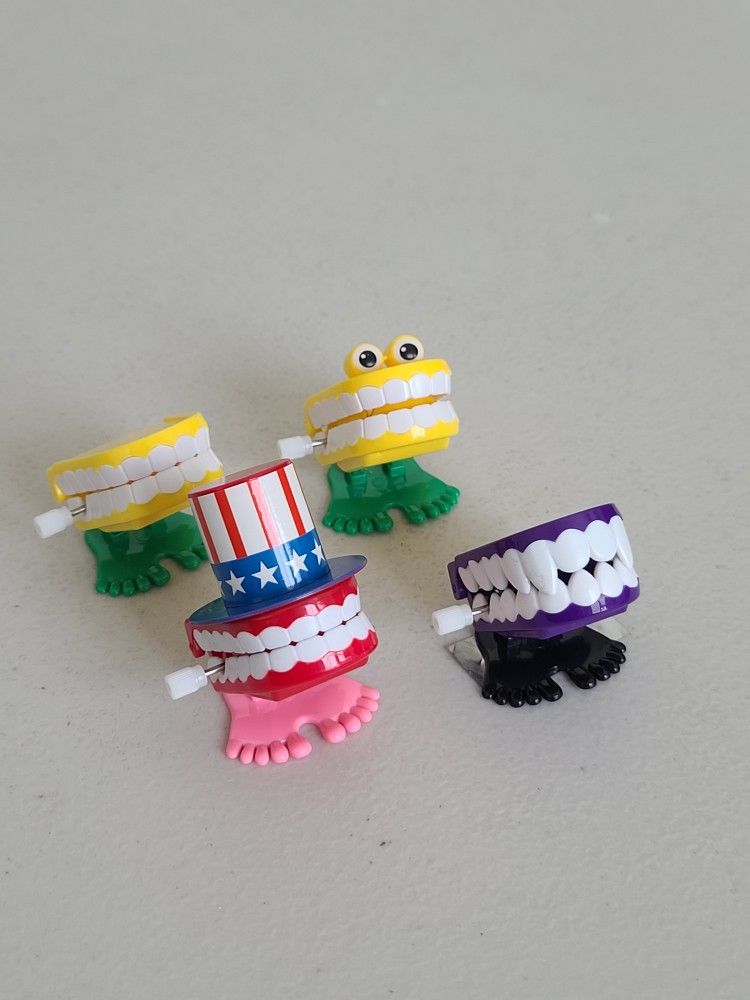 Mini Small Wind Up Walking Chattering Jumping Teeth Gag Prank Novelty Toy Lot x4