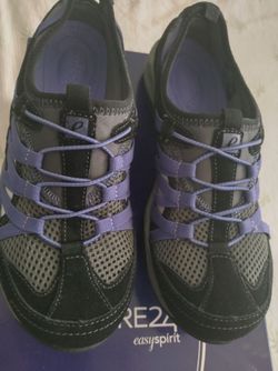 Easy Spirit Women's NIB 8.5M