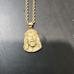 14kt Gold Jesus Pendant 