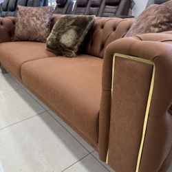 $10 PAYMENT 👌 HOT DEAL 🤝MONTEGO 3 SEAT SLEEPER (DARK BRICK)