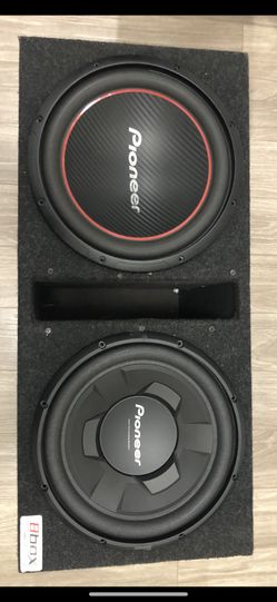 New 2 X 1300w pioneer subwoofer and Bbox box OBO!