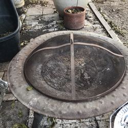Fire Pit Está Picada De La Lata Pero Tiene La Baranda 