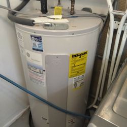 Hot Water Heater Great Condition 