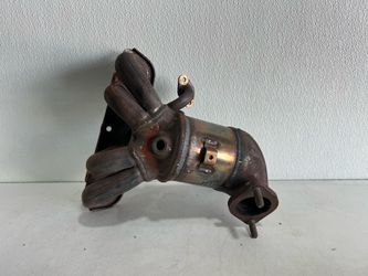 (6214) 21-23 Hyundai Elantra 2.0l Exhaust Manifold 2021 2022 2023