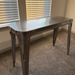 Tall Industrial Metal Table – Modern Loft Style