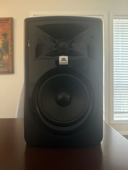 JBL 305 Mkll 5” Power Studio Monitor (one)