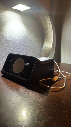 Apple charging Doc